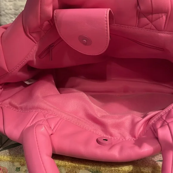 A new day Pink Puff bag. No strap nwt - Picture 3 of 4
